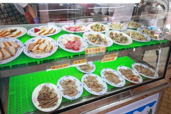 【台北小吃】李記宜蘭肉羹-充滿古早味與不同風味的小吃