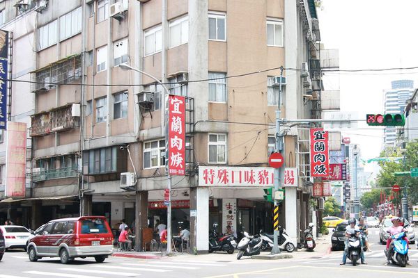【台北小吃】李記宜蘭肉羹-充滿古早味與不同風味的小吃