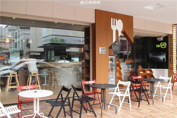 誠食咖啡 Genuine Cafe & Food:誠食咖啡Genuine Café Food✪環境優、聚餐的好所在~103.07.22