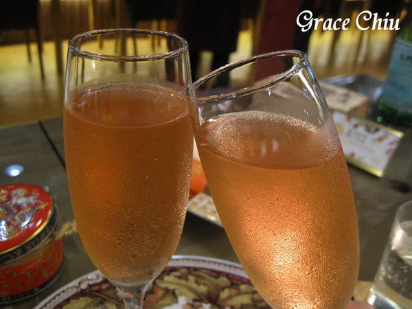 玫瑰蘋果薄荷冰醋~FrenchWindows 琺蘭綺瑥朵%2F捷運市政府站%2F英國唐寧Twinings%2F高級餐廳