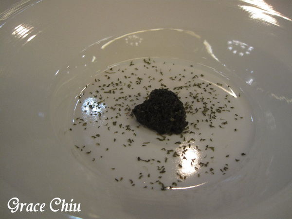 頂級法式黑鑽松露蘑菇濃湯~FrenchWindows 琺蘭綺瑥朵%2F捷運市政府站%2F英國唐寧Twinings%2F高級餐廳