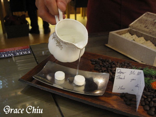 FrenchWindows 琺蘭綺瑥朵%2F捷運市政府站%2F英國唐寧Twinings%2F高級餐廳