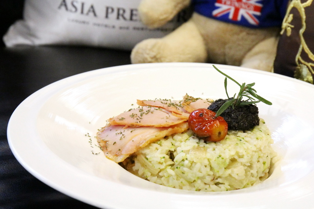 French Windows，市府捷運美食，琺蘭綺瑥朵茶餐館，聖誕大餐，求婚餐廳， 