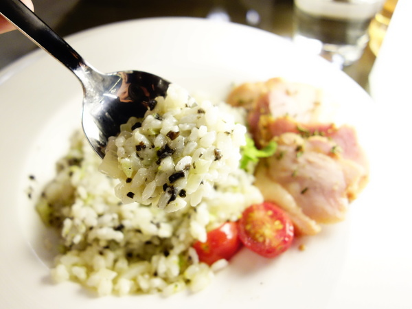 FrenchWindows 琺蘭綺瑥朵茶餐館：FrenchWindows 琺蘭綺瑥朵茶餐館 + 歐式風情 +花樣鬆餅好少女+限量的松露燉飯+異國風情 好滋味