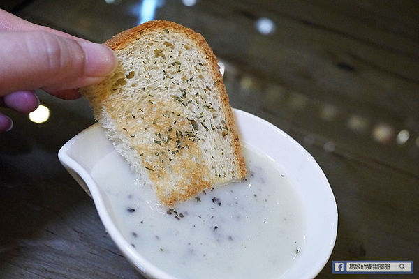 FrenchWindows 琺蘭綺瑥朵：◆台北信義。捷運市政府站【FrenchWindows琺蘭綺瑥朵茶餐館】六星級英式皇家時尚茶餐館。享受美饌好品味