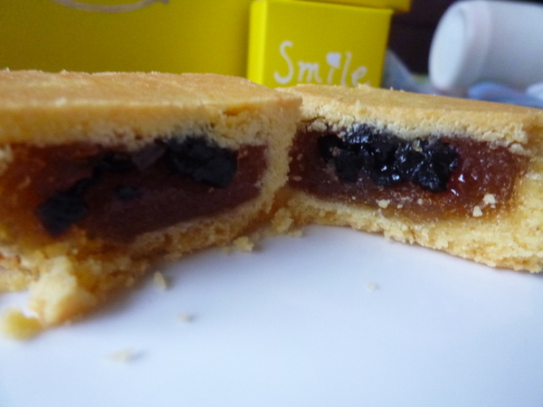 smile微笑鳳梨酥： 【口碑劵】這一抹微笑並不單純，真材實料，鬆軟好咬－smile微笑鳳梨酥