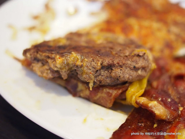 Uptowner Brunch:【食記】台中The Uptowner Taichung 雙城美式餐廳@西區廣三SOGO捷運BRT科博館 : 台中最強早午餐?口感紮實夠份量,漢堡薯餅與蛋捲都不錯吃呢!