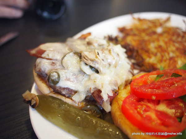 Uptowner Brunch:【食記】台中The Uptowner Taichung 雙城美式餐廳@西區廣三SOGO捷運BRT科博館 : 台中最強早午餐?口感紮實夠份量,漢堡薯餅與蛋捲都不錯吃呢!