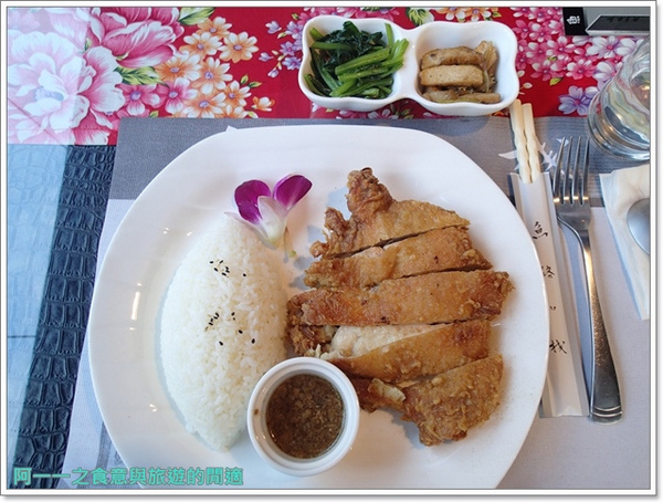 魚路小棧咖啡廳：新北金山 魚路小棧 養生火鍋&酥脆雞腿～古今的美味交錯