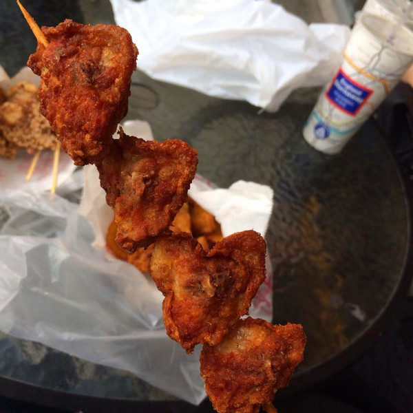 新化葉麥克炸雞：[台南]廟口前的排隊美食 新化藥膳炸雞