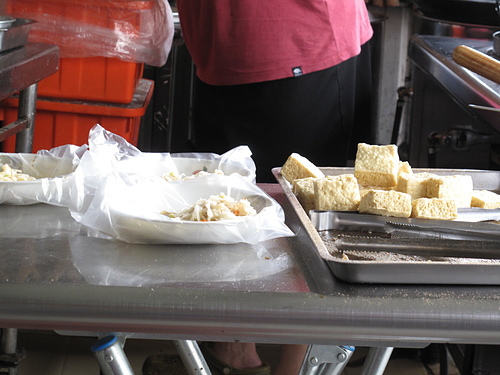 大樹下臭豆腐:嘉義新港大樹下50年臭豆腐