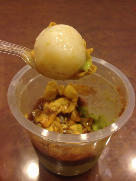 TSUJIRI辻利茶屋(台北阪急店)：TSUJIRI辻利茶屋──玉米片跟慕斯份量1：1的抹茶慕斯