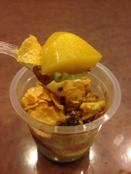 TSUJIRI辻利茶屋(台北阪急店)：TSUJIRI辻利茶屋──玉米片跟慕斯份量1：1的抹茶慕斯