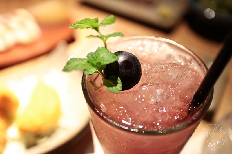 Banbi217 美食旅遊: 棧 standing bar,台北東區時尚酒吧日式立吞串燒烤居酒屋(捷運忠孝敦化站,大安區餐廳)(邀約)