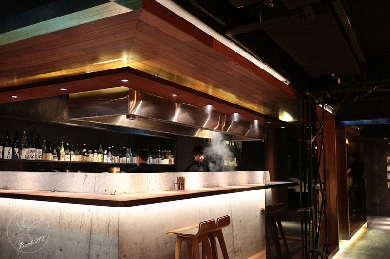 Banbi217 美食旅遊: 棧 standing bar,台北東區時尚酒吧日式立吞串燒烤居酒屋(捷運忠孝敦化站,大安區餐廳)(邀約)