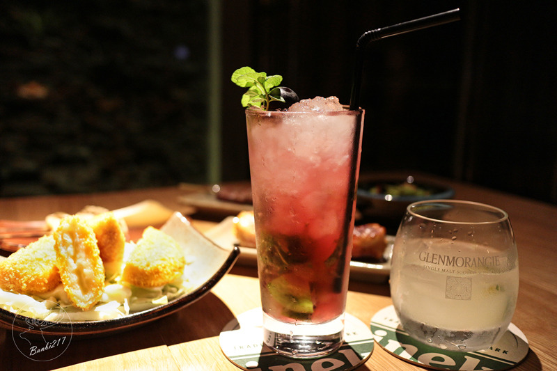 Banbi217 美食旅遊: 棧 standing bar,台北東區時尚酒吧日式立吞串燒烤居酒屋(捷運忠孝敦化站,大安區餐廳)(邀約)