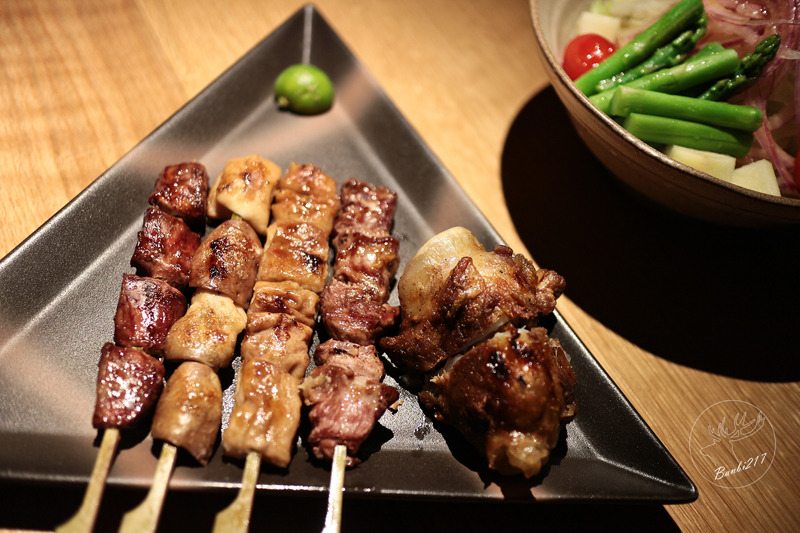 Banbi217 美食旅遊: 棧 standing bar,台北東區時尚酒吧日式立吞串燒烤居酒屋(捷運忠孝敦化站,大安區餐廳)(邀約)