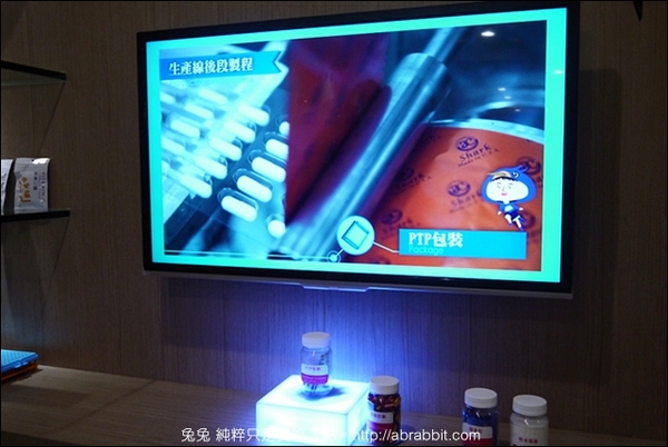 新百祿燕窩觀光工廠：[台南]新百祿燕窩觀光工廠–可以DIY做燕窩，太有趣啦！