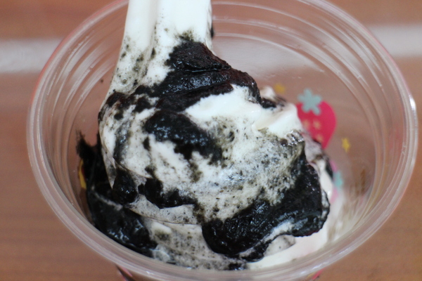 焦糖堅果聖代：7-11北海道霜淇淋芝麻聖代新上市/福榮門市