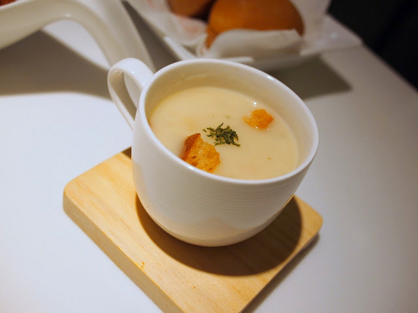 Ping18：【食記】台中Ping18 Bistro 品十八日法輕食@西屯 : 看似普通卻出乎意料,令人不自覺說好吃的異國風味!