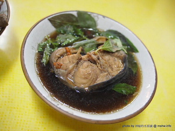 內湖737巷藥燉排骨:【食記】台北737巷藥燉排骨.枸杞土虱@內湖MRT港墘站 : 口感溫順肉又多,每口都好滿足