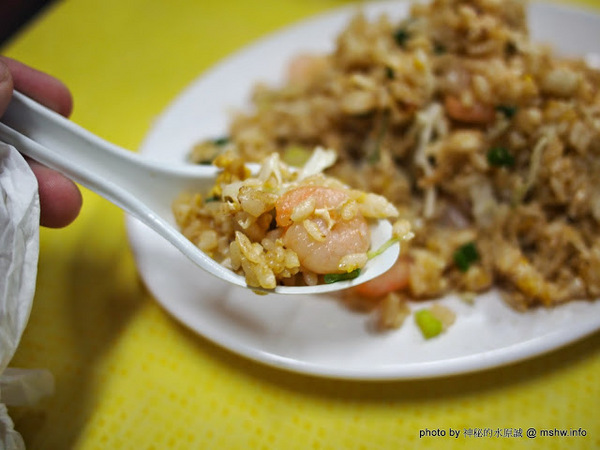 內湖737巷藥燉排骨:【食記】台北737巷藥燉排骨.枸杞土虱@內湖MRT港墘站 : 口感溫順肉又多,每口都好滿足