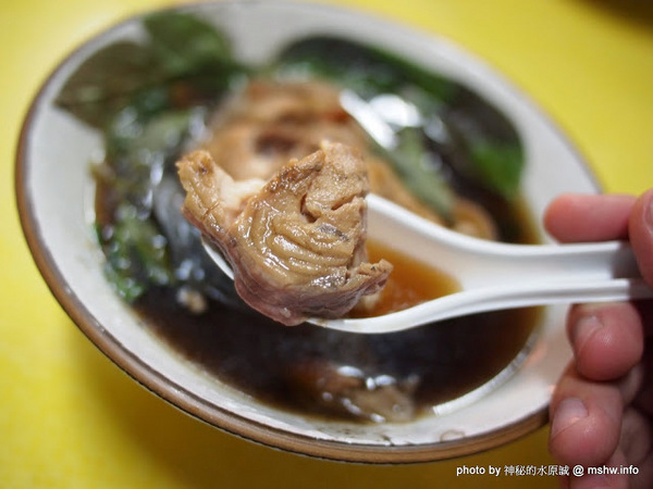 內湖737巷藥燉排骨:【食記】台北737巷藥燉排骨.枸杞土虱@內湖MRT港墘站 : 口感溫順肉又多,每口都好滿足