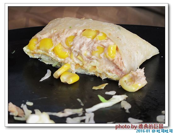 吐司吐司早餐店:(台南。中西區美食)吐司吐司早餐專賣店 / 俗擱大碗的早餐。食尚玩家也瘋狂的超牽絲『起士薯泥蛋餅』。