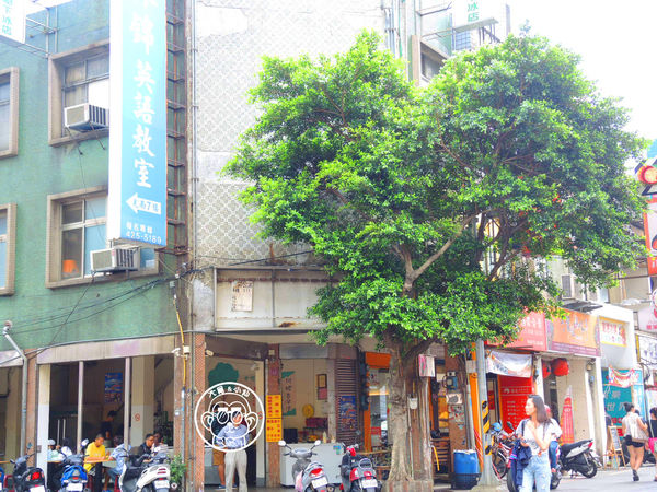 榕樹下阿嬤古早冰：呷飽祙【桃園中壢･榕樹下冰店 綿綿冰】阿嬤級的古早味