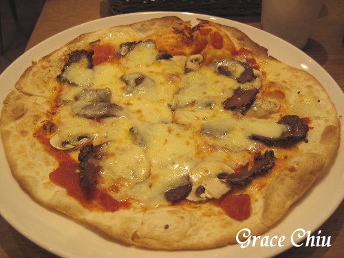 Cold Stone酷聖石頂級冰淇淋(桂林門市)：COLD STONE 酷聖石～蕃茄蘑菇牛肉薄餅(家樂福桂林店)