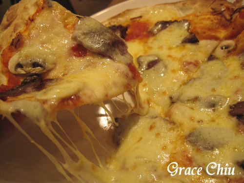 Cold Stone酷聖石頂級冰淇淋(桂林門市)：COLD STONE 酷聖石～蕃茄蘑菇牛肉薄餅(家樂福桂林店)