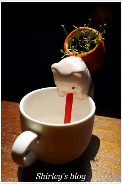 Dine in cafe：中山站‧ Dine in Cafe