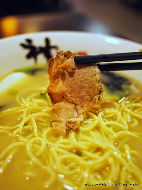 神座日本拉麵(至聖巨蛋店)：【食記】高雄神座日本拉麵至聖巨蛋店@左營MRT凹子底 : 台式風味, 與日本神座無關!