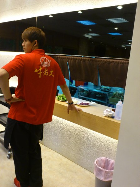 牛老大：[高雄][美食]牛老大涮涮鍋~牛肉鮮嫩一吃上癮