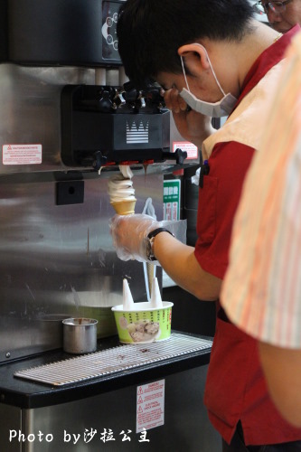 7-11北海道霜淇淋:7-11比利時巧克力霜淇淋【圓山捷運站】