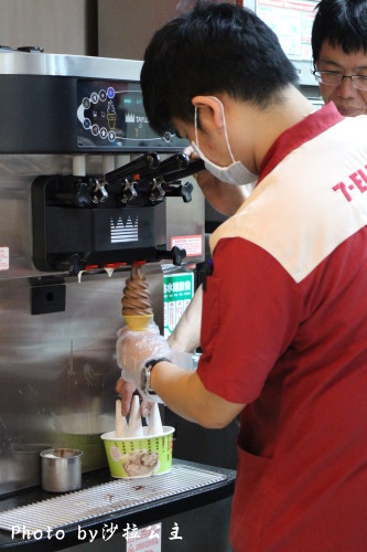 7-11北海道霜淇淋:7-11比利時巧克力霜淇淋【圓山捷運站】