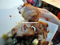 麥格問格のQ(輔大花園店)：【新北】輔大花園觀光夜市之麥格問格のＱ、鬪鷄三星蔥腿板燒