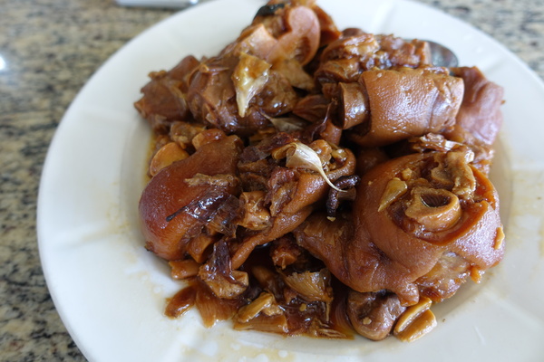 滿妹豬腳:(胖樺食記)花蓮鳳林人氣排隊美食「滿妹豬腳」/適合多人聚餐/結腸/放山雞