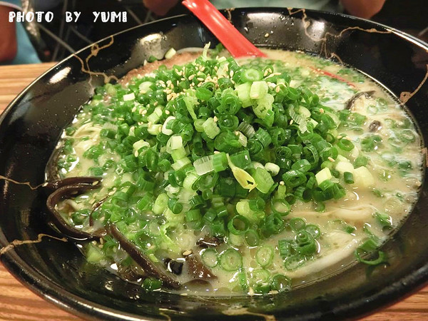 大海拉麵:【台中食記】推!超霸氣叉燒肉及蔥花不怕你吃~客製化叉燒拉麵/蔥花拉麵~cp值爆表@大海拉麵