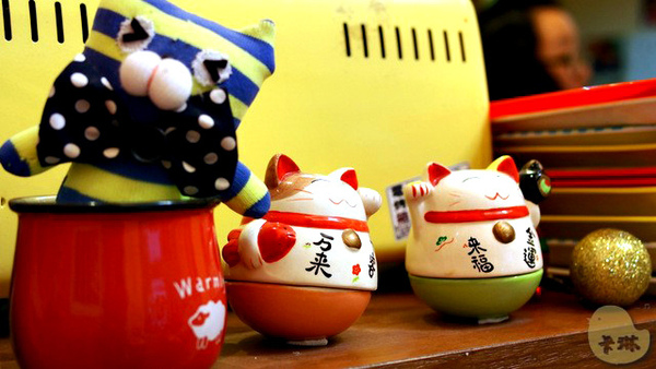 這裡有貓 caf'e:【食記】台中。《這裡有貓 caf'e》超可愛貓拉花!