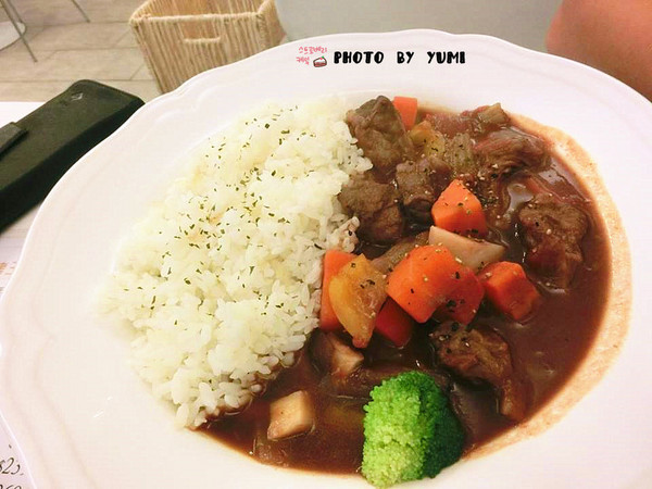 莉雅法式西點:【邀稿】夢幻甜點搭配豪華鹹派無敵好吃~親切服務免服務費~大推!!@莉雅法式西點