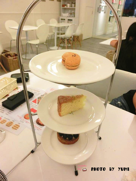 莉雅法式西點:【邀稿】夢幻甜點搭配豪華鹹派無敵好吃~親切服務免服務費~大推!!@莉雅法式西點