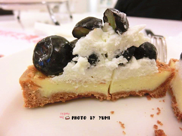 莉雅法式西點:【邀稿】夢幻甜點搭配豪華鹹派無敵好吃~親切服務免服務費~大推!!@莉雅法式西點