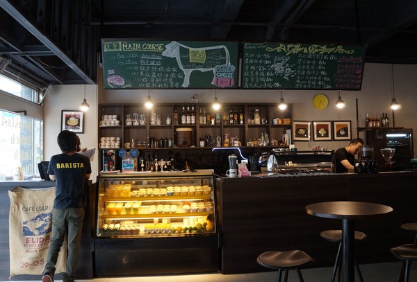 Mastro Cafe：Mastro Cafe ♥戰斧豬排 ♥木盆沙拉 ♥內湖