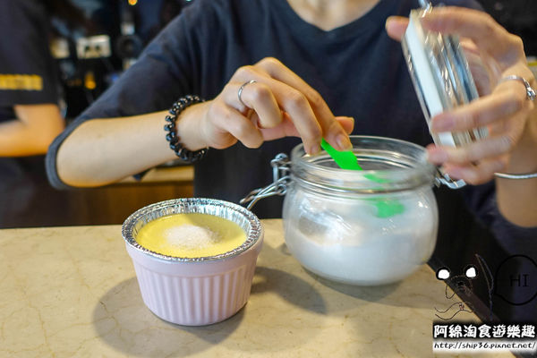 【台北早午餐】【北捷內湖港墘站】Mastro Cafe-份量大!!大口吃美食超滿足.帶骨牛小排/鐵鍋舒芙蕾/人氣早午餐/內湖科學園區