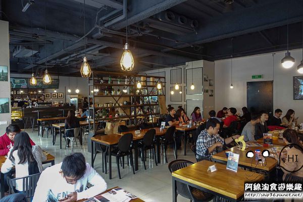 【台北早午餐】【北捷內湖港墘站】Mastro Cafe-份量大!!大口吃美食超滿足．帶骨牛小排/鐵鍋舒芙蕾/人氣早午餐/內湖科學園區