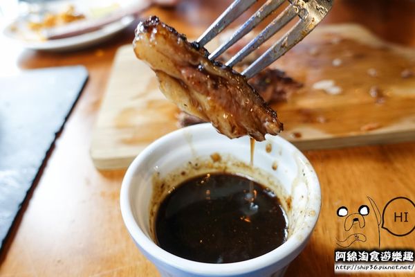 【台北早午餐】【北捷內湖港墘站】Mastro Cafe-份量大!!大口吃美食超滿足．帶骨牛小排/鐵鍋舒芙蕾/人氣早午餐/內湖科學園區