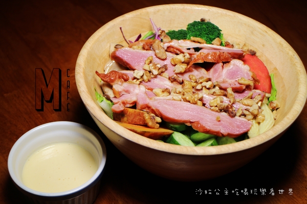 Mastro Cafe:內湖美食『Mastro Cafe』新菜單德國豬腳/牛小排/舒芙蕾/捷運港墘站