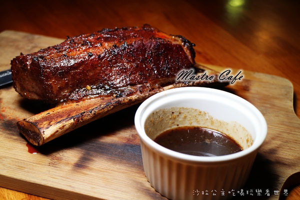Mastro Cafe:內湖美食『Mastro Cafe』新菜單德國豬腳/牛小排/舒芙蕾/捷運港墘站