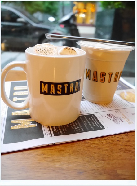 Mastro Cafe：【內湖】Mastro Cafe－熱血？佳餚登場‧有WIFI插座可久坐不限時 (惡魔蛋三明治、手製雞胸肉木盆沙拉、Mastro 牛排與蛋早午餐、戰斧豬排、巧克力岩漿蛋糕、現烘咖啡)